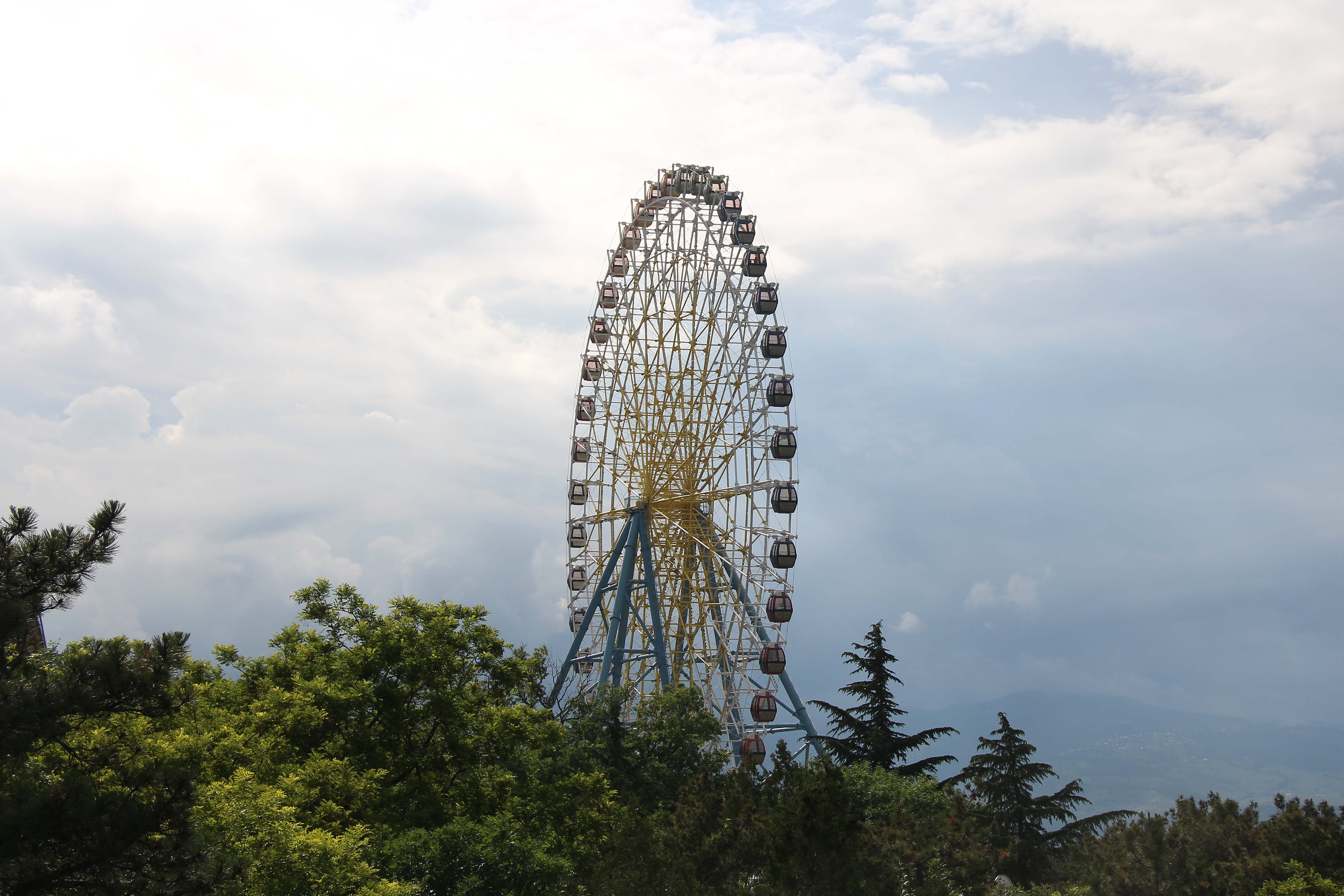Мтацминда Тбилиси колесо