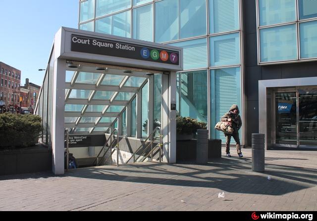 Long Island City Court Square Subway Station Entrance (G) New York