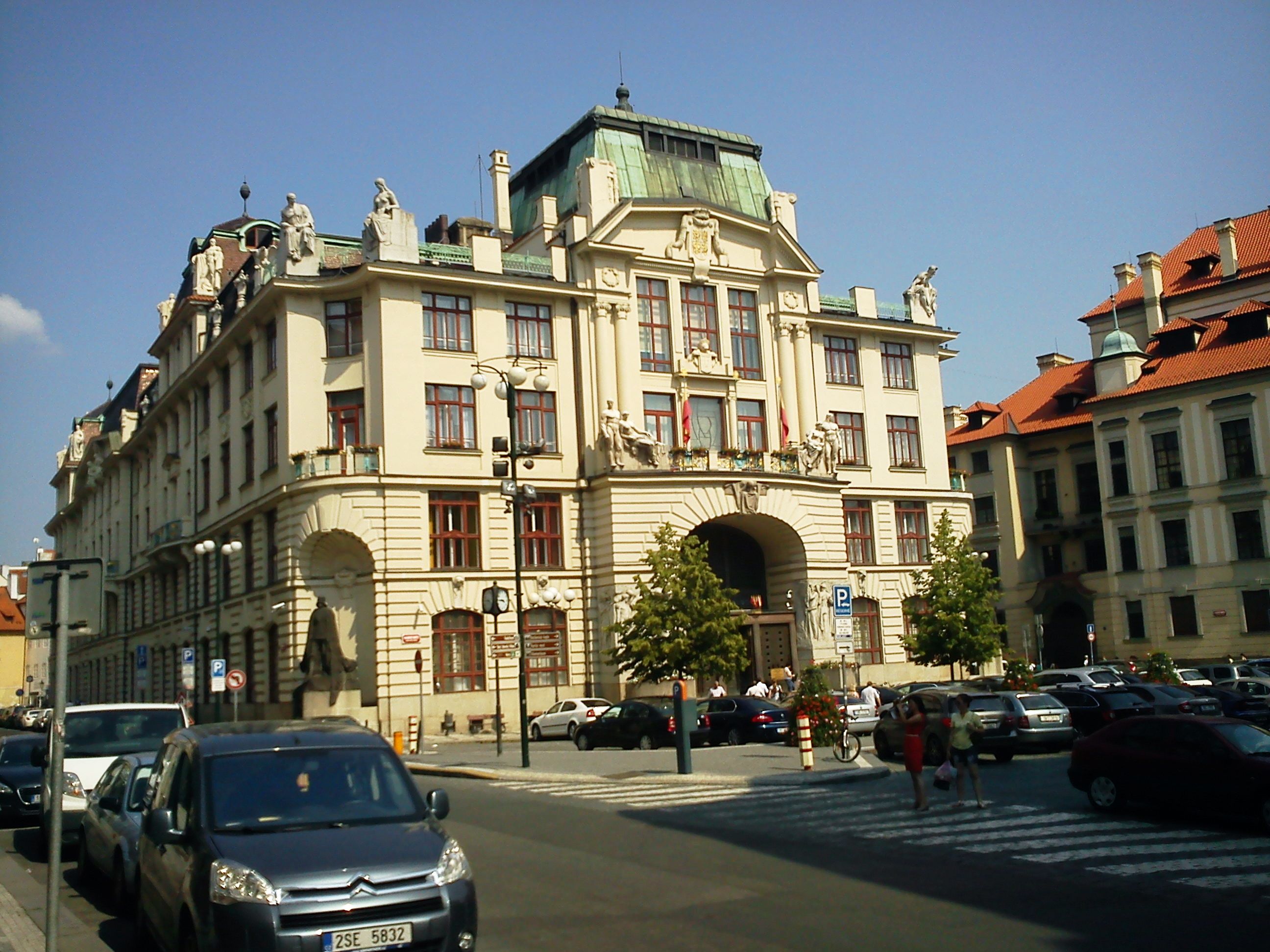 New Town Hall - Prague Mariánské náměstí, 2/2