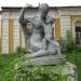 Скульптура матери и ребенка в городе Волоколамск