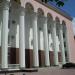 Дом с колоннами в городе Луганск