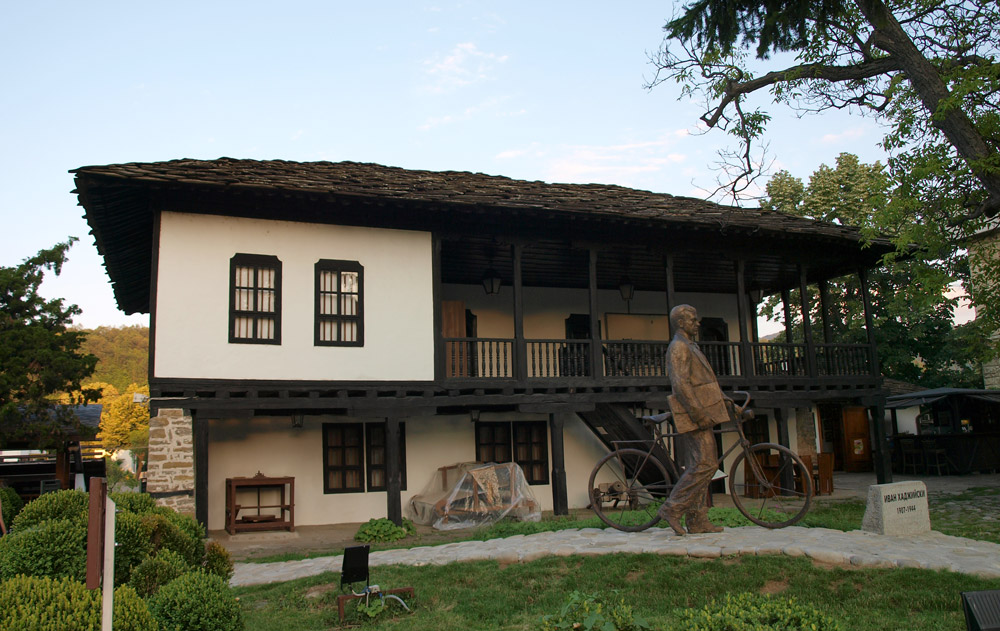 Monument of Ivan Hadzhiyski