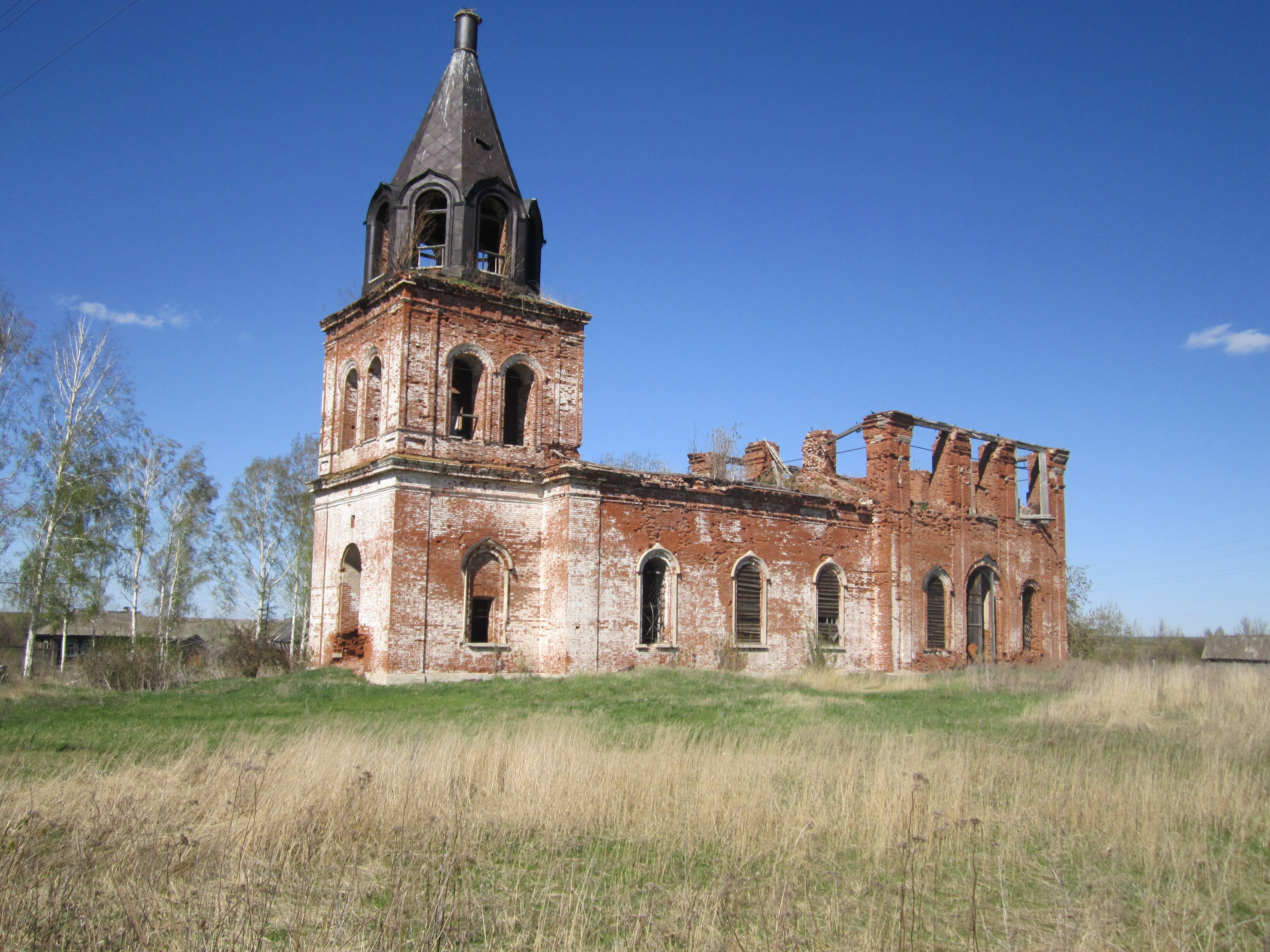 Храм деревянный в селе верхний Секинесь