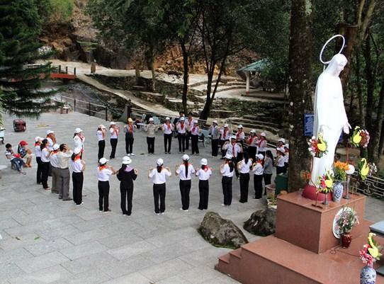 Đức Mẹ Suối An Bình