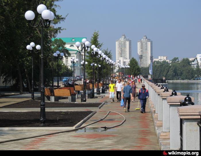 Файл:City Pond in Yekaterinburg (August 2022) - 3.jpg - Википедия