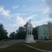 Развилка с памятником в городе Куровское