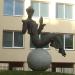 Skulptūra „Mergaitė su dūdele“ yra Šiauliai mieste