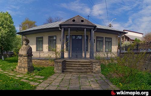 Muzeul Memorial Calistrat Hogas Piatra Neamt C
