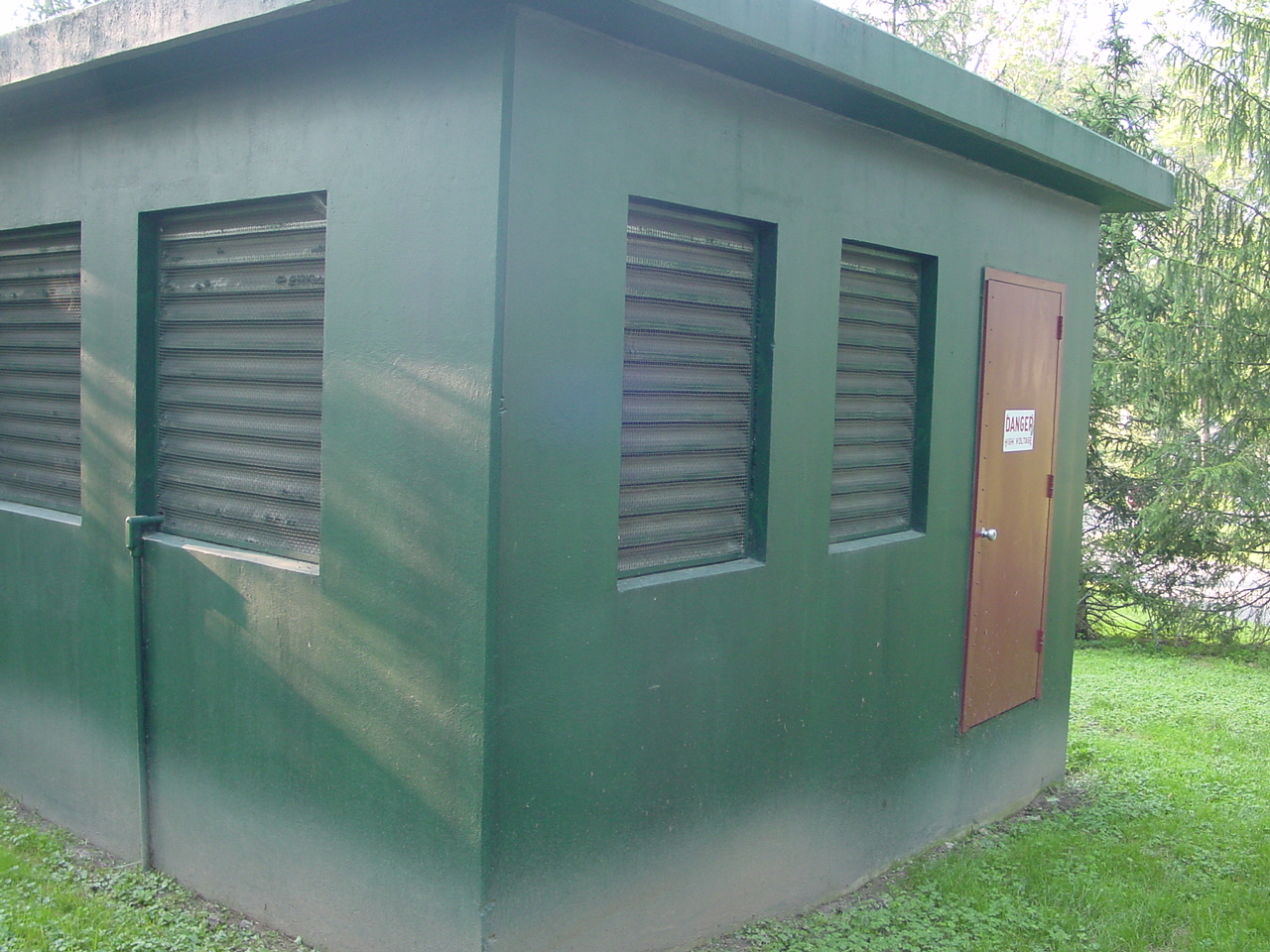 Greenbriar Underground Bunker (Air Intakes+Filtration System) White