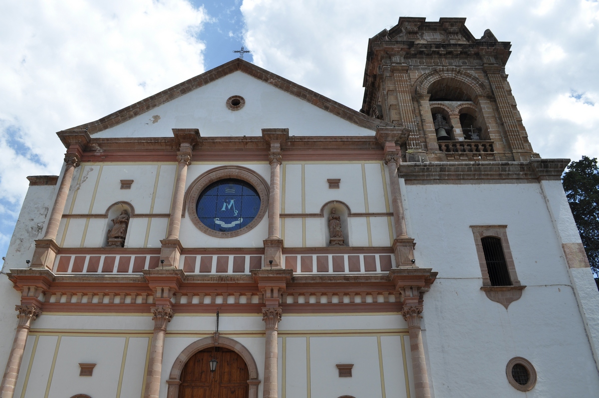 Basílica de Nuestra Señora de la Salud Pátzcuaro Basílica de Nuestra Señora de la Salud Pátzcuaro