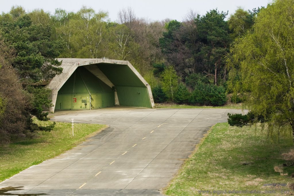 Капониры для самолетов фото Hardened Air craft Shelter