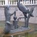 Скульптура «Лиса и журавль» в городе Москва