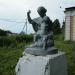 Скульптура матери и ребенка в городе Волоколамск