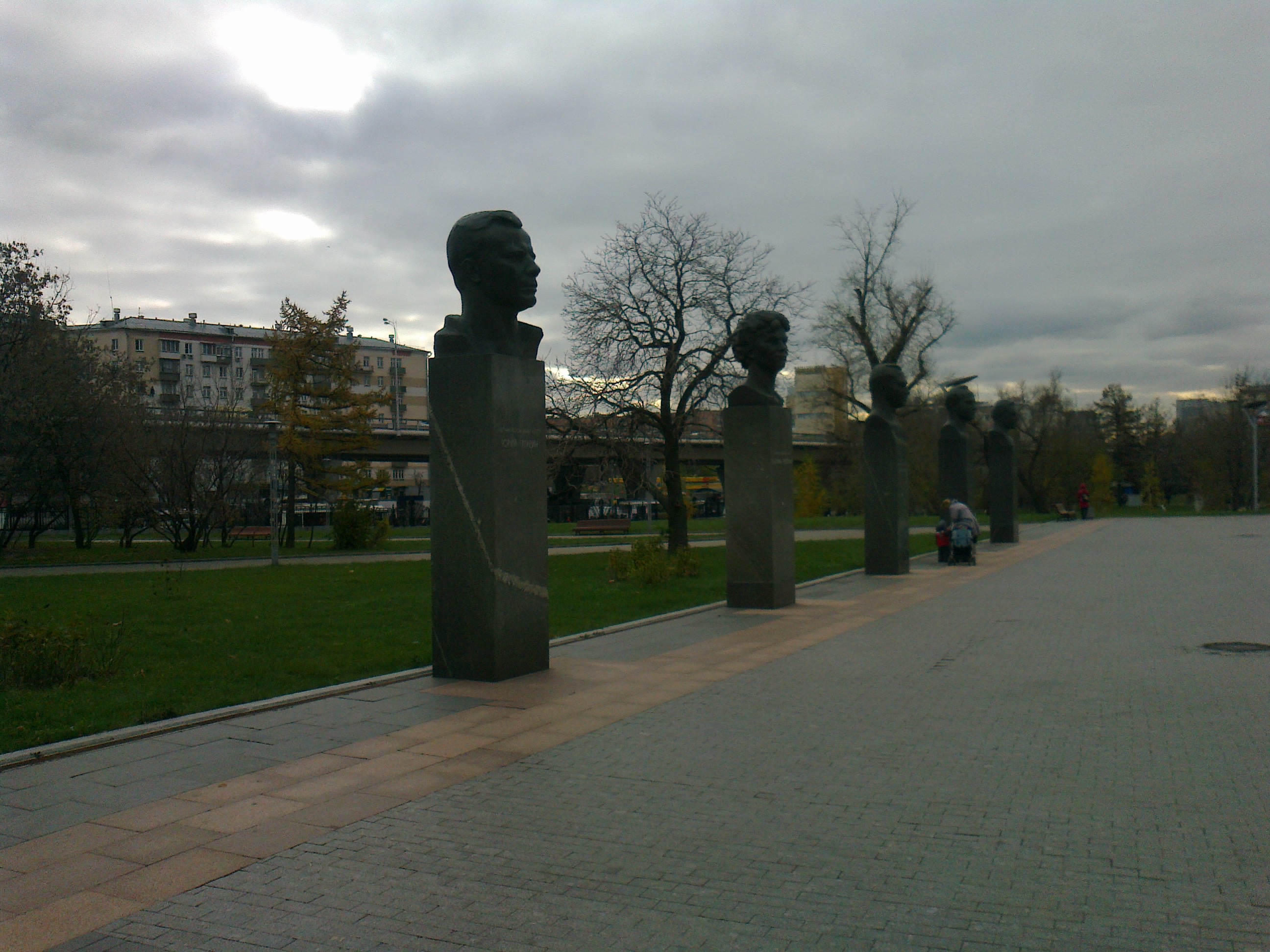 Monument to Soviet cosmonaut Yuri Gagarin Moscow Monument to Soviet cosmonaut Yuri Gagarin Moscow