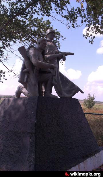 Памятник Советским солдатам, погибшим в ВОВ image 0