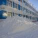 Территория средней школы № 5 в городе Новый Уренгой