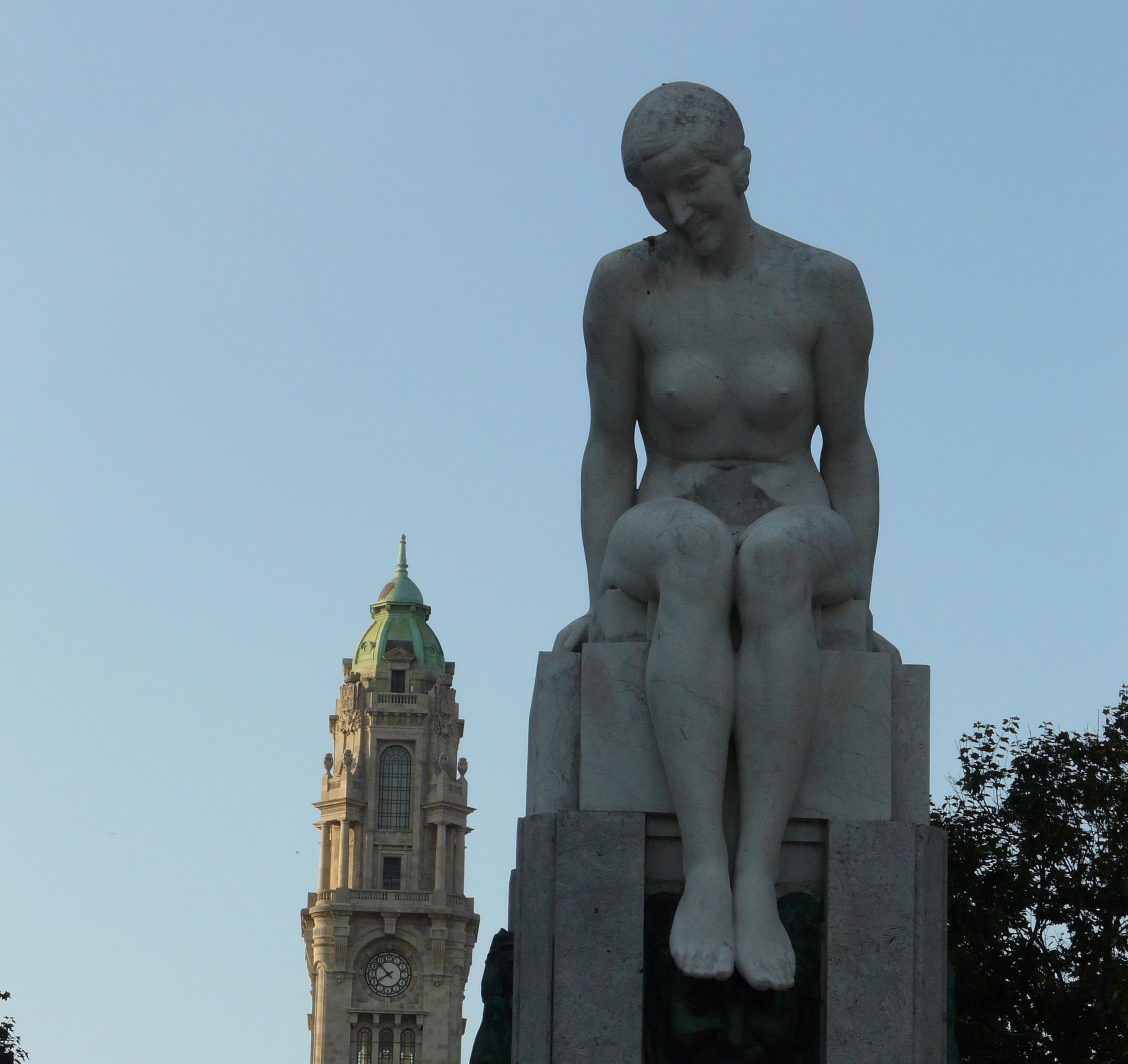 Estátua da Menina Nua Porto Estátua da Menina Nua Porto