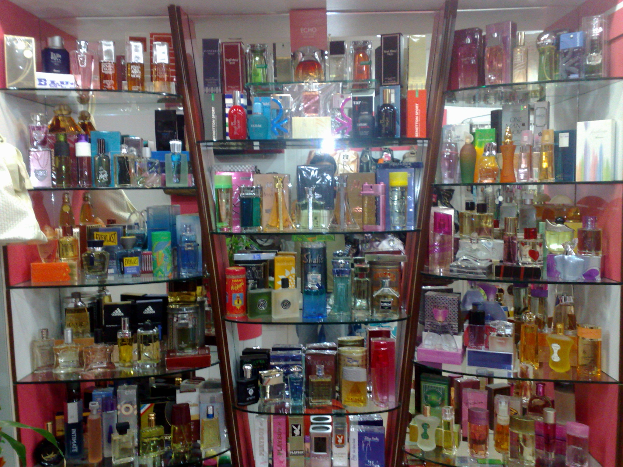 women accessories shop