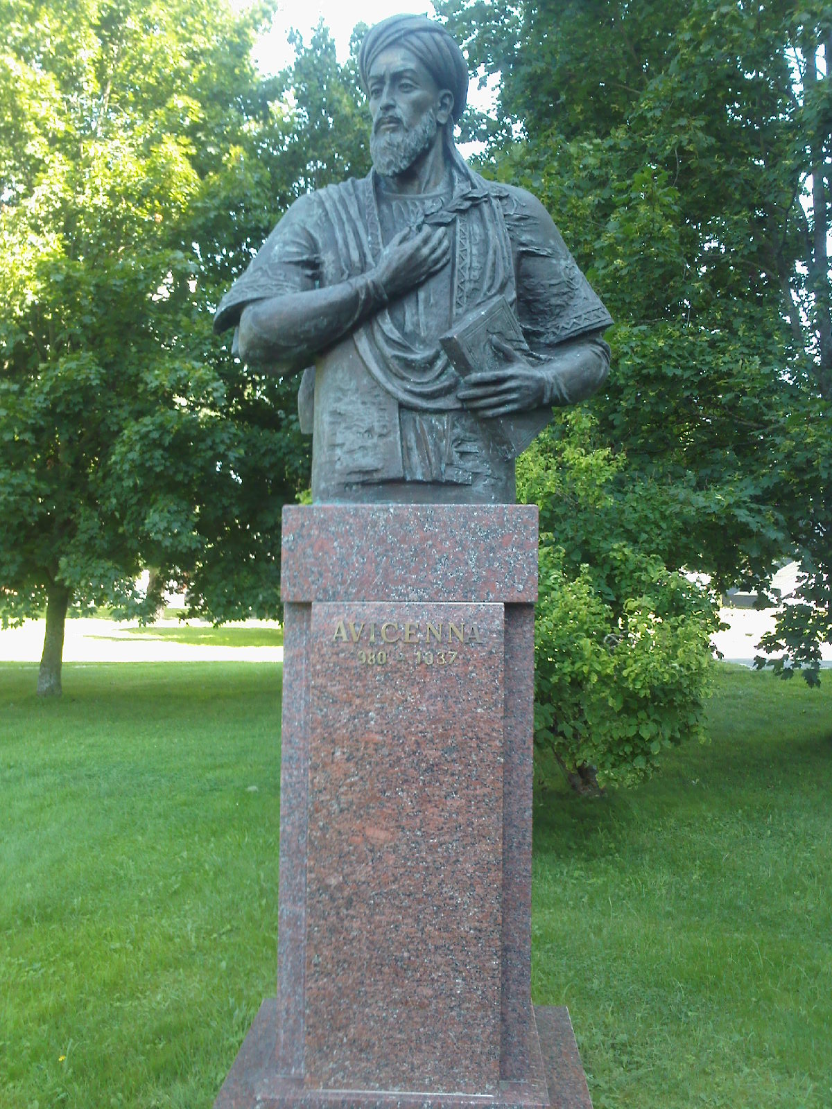Monument to Avicenna - Riga | donated / gifted object, bust (sculpture)