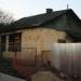 Закинута зруйнова хатина в місті Львів