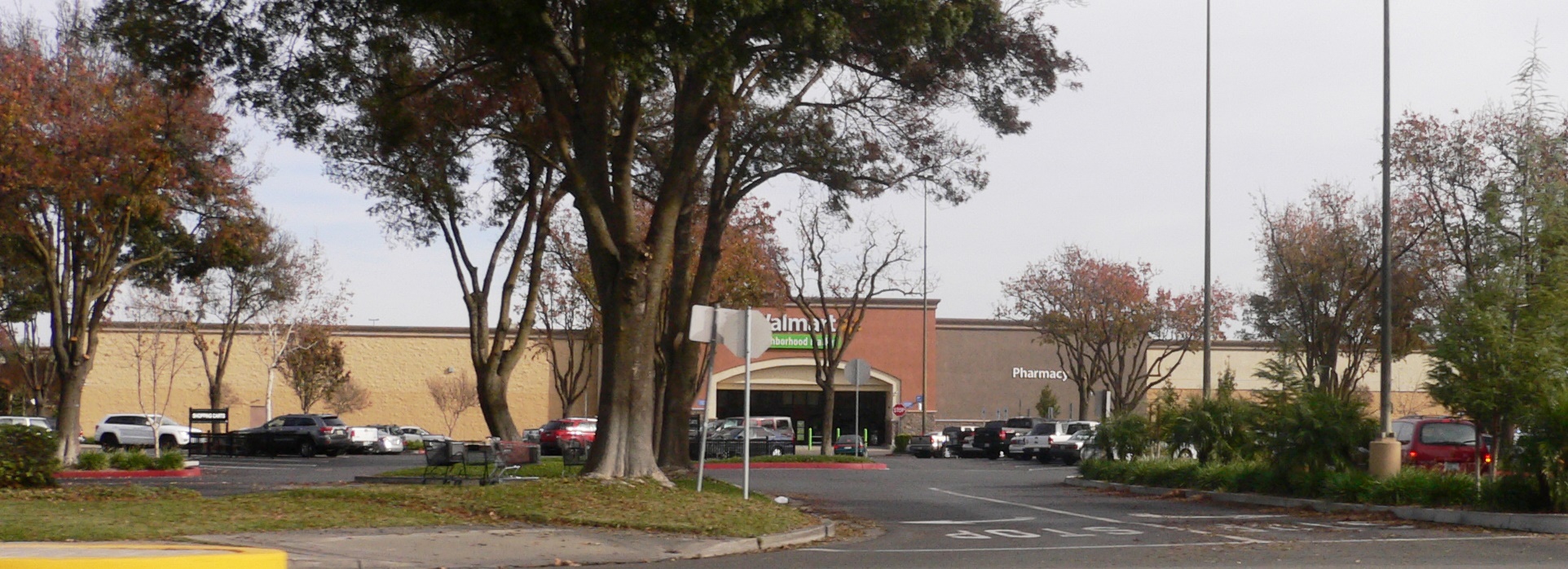 walmart-neighborhood-market-woodland-california