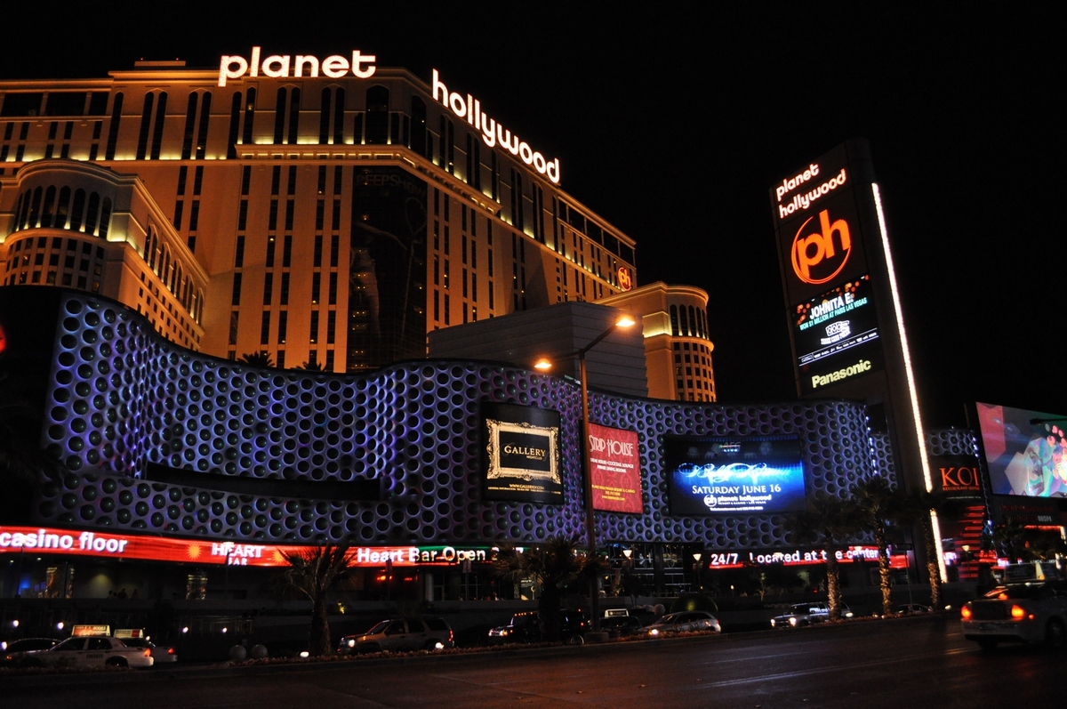 planet hollywood resort casino parking