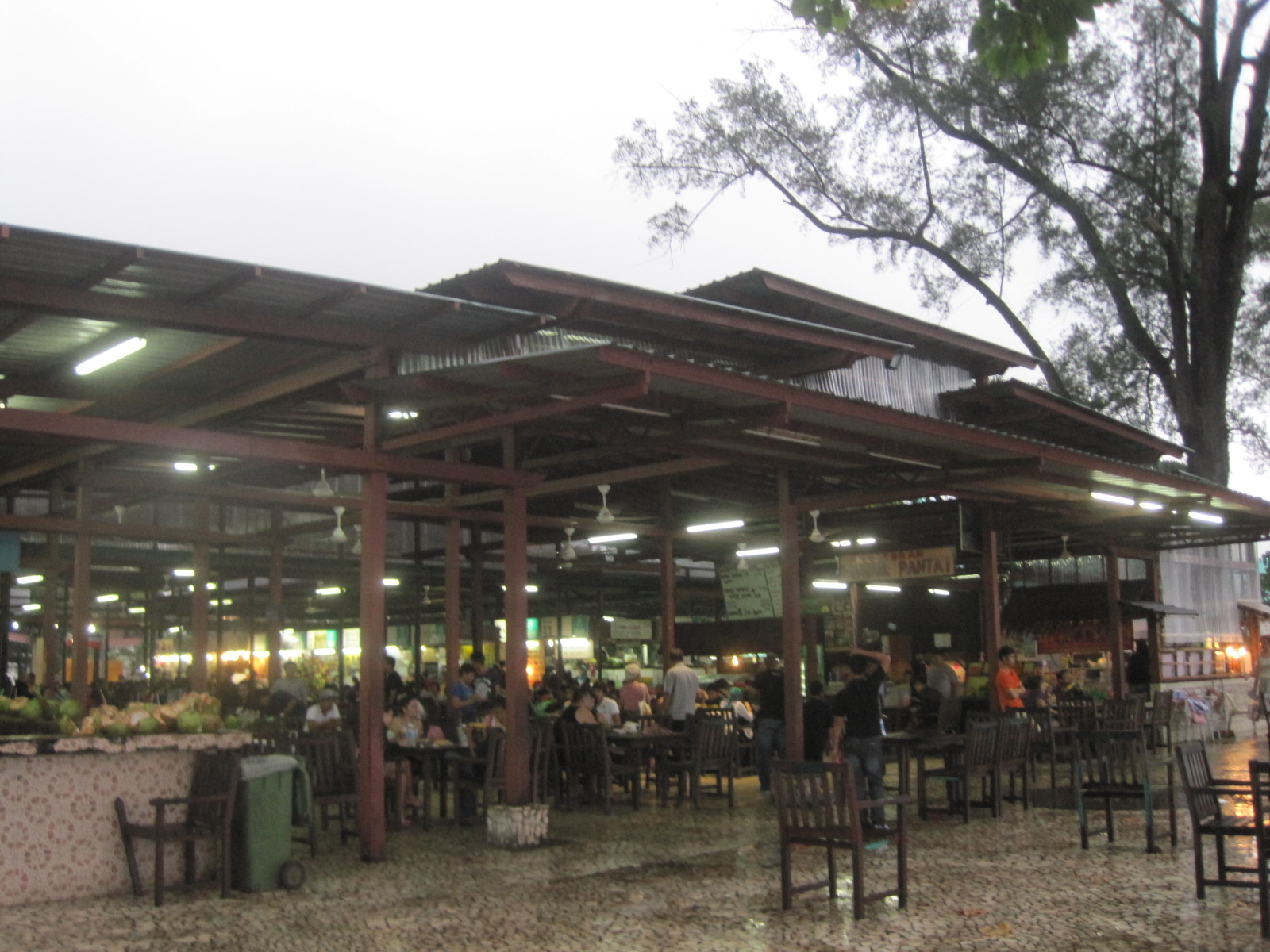 Anjung Perdana Food Courts Kota Kinabalu
