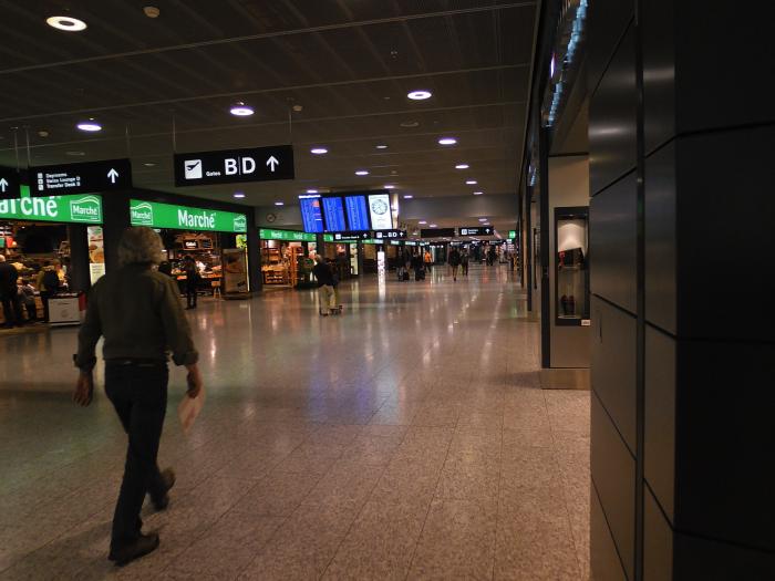 Flughafen Zürich Terminal 1 Oder 2