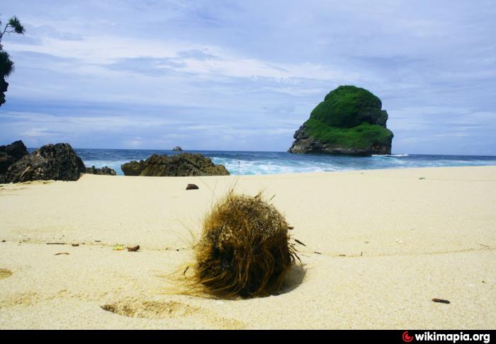 pantai-watu-leter-kulon