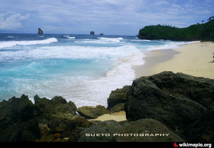 pantai-watu-leter-kulon