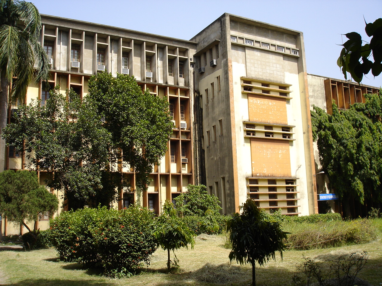 Indian Institute Of Engineering Science & Technology (IIEST) - Shibpur