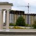 Триумфальная арка в городе Берёзовский
