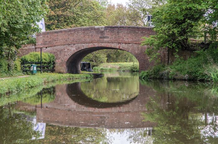 Sutton Road Bridge, Birmingham & Fazeley Canal - Tamworth | canal bridge