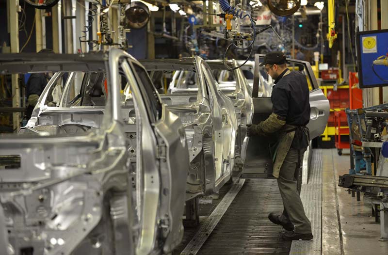 Nissan Motor Manufacturing UK production, car assembly factory