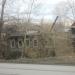 Руины дома в городе Серов