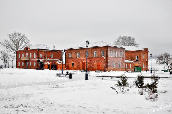 Комплекс зданий низшей ремесленной школы и пожарного обоза   Свияжск image 2