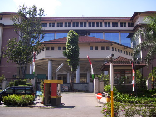 Universitas Padjadjaran (UNPAD) - Bandung