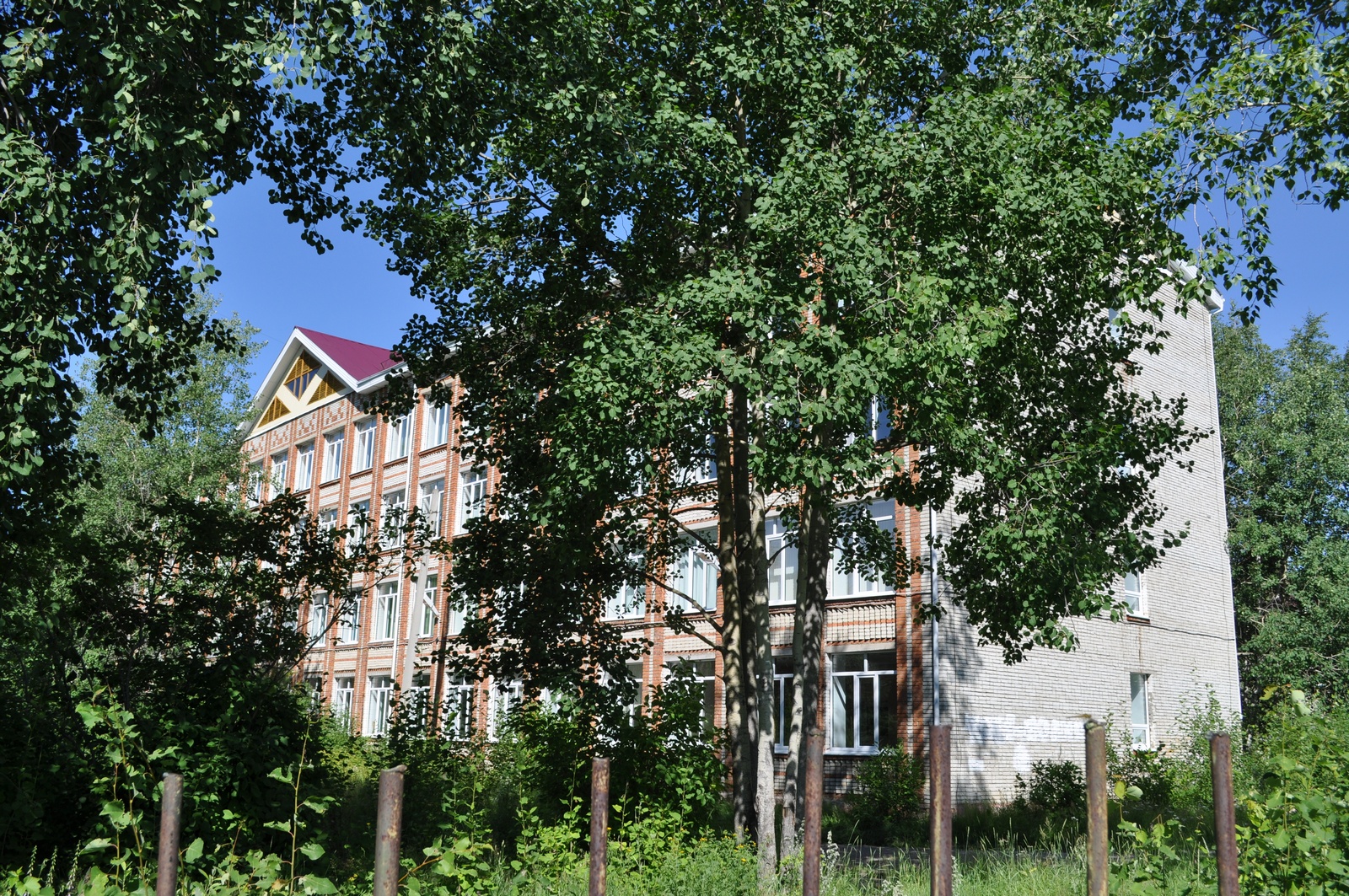School 2 - Strezhevoy