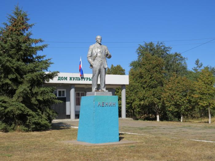 Памятник Ленину   Займо Обрыв image 2