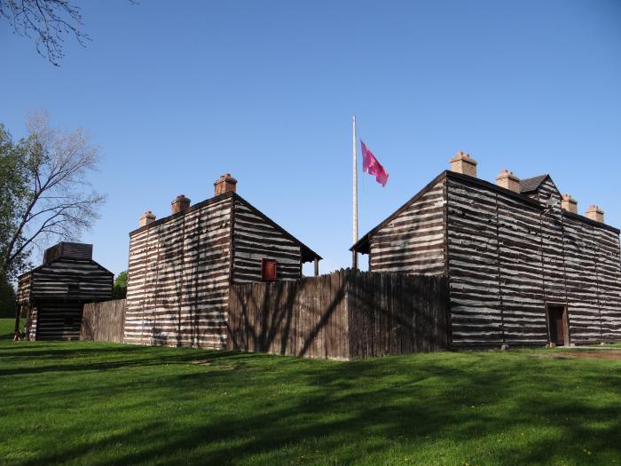 historic-fort-wayne-fort-wayne-indiana-park-fortification-living