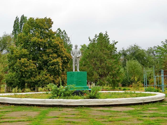 Памятник Ленину   Отрадный image 0