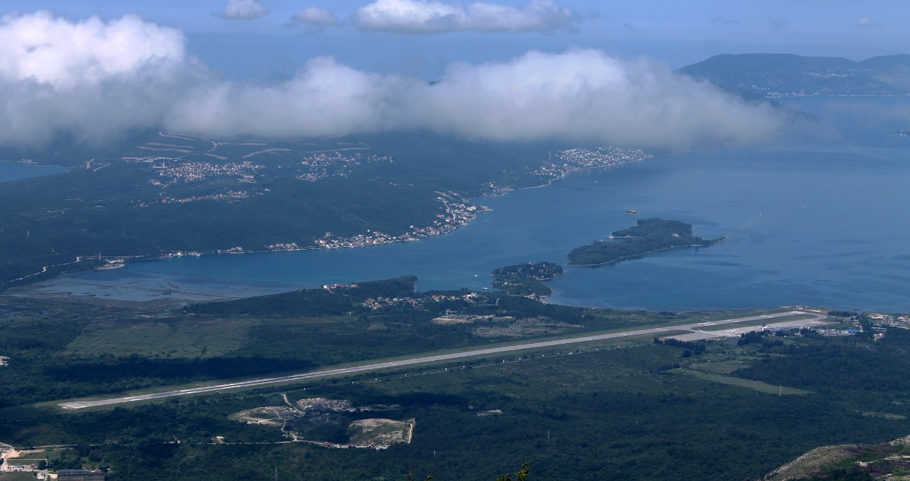 Ebtfernung Von Tivat Flughafen Nach Hotel Park wikimapia.org