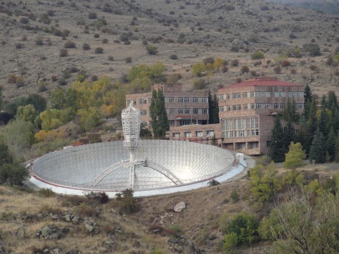 Byurakan's radio-optical observatory in the name of Paris Heruni |  astronomy, astrophysics, radio telescope, scientific research institute /  centre