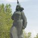 Памятник «Девушка в шинели» в городе Каховка