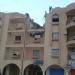 العماره لي طاحت عليها جناح الطيارة في ميدنة طبرق 