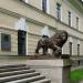 Скульптура чугунного льва в городе Великий Новгород