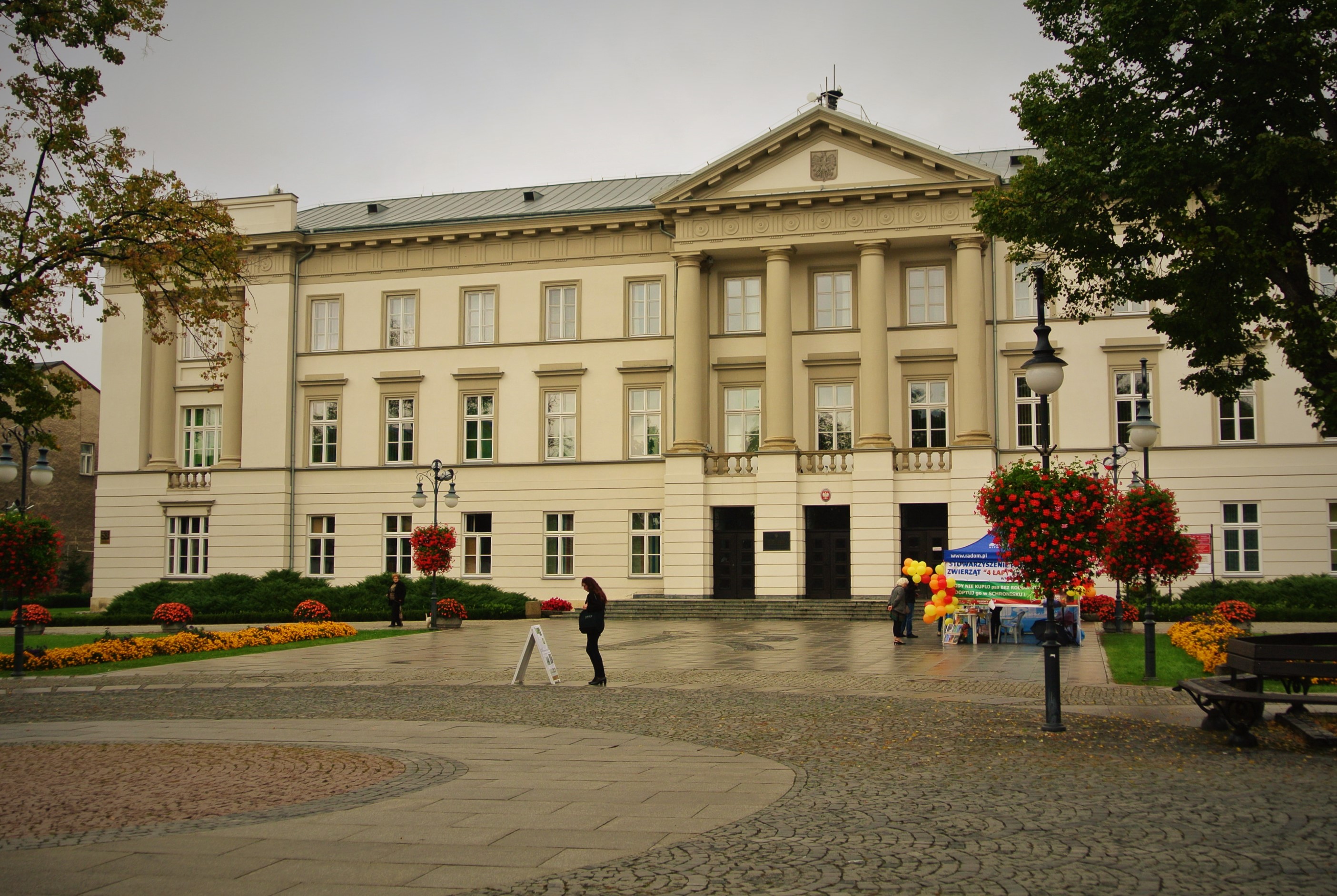 Urząd Miejski, Delegatura Urzędu Wojewódzkiego - Radom | Klasycyzm ...