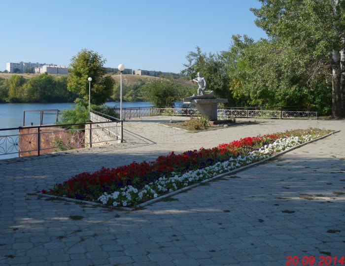 Памятник спортсменам гребцам   Белая Калитва image 5