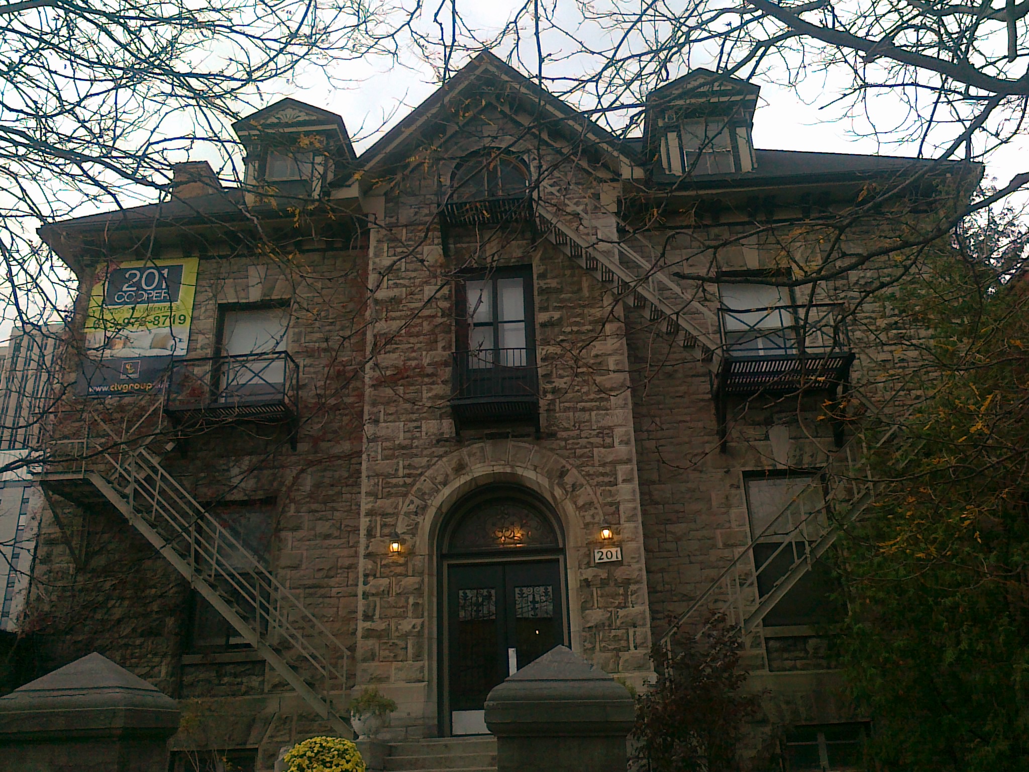 201 Cooper Street City of Ottawa, Ontario