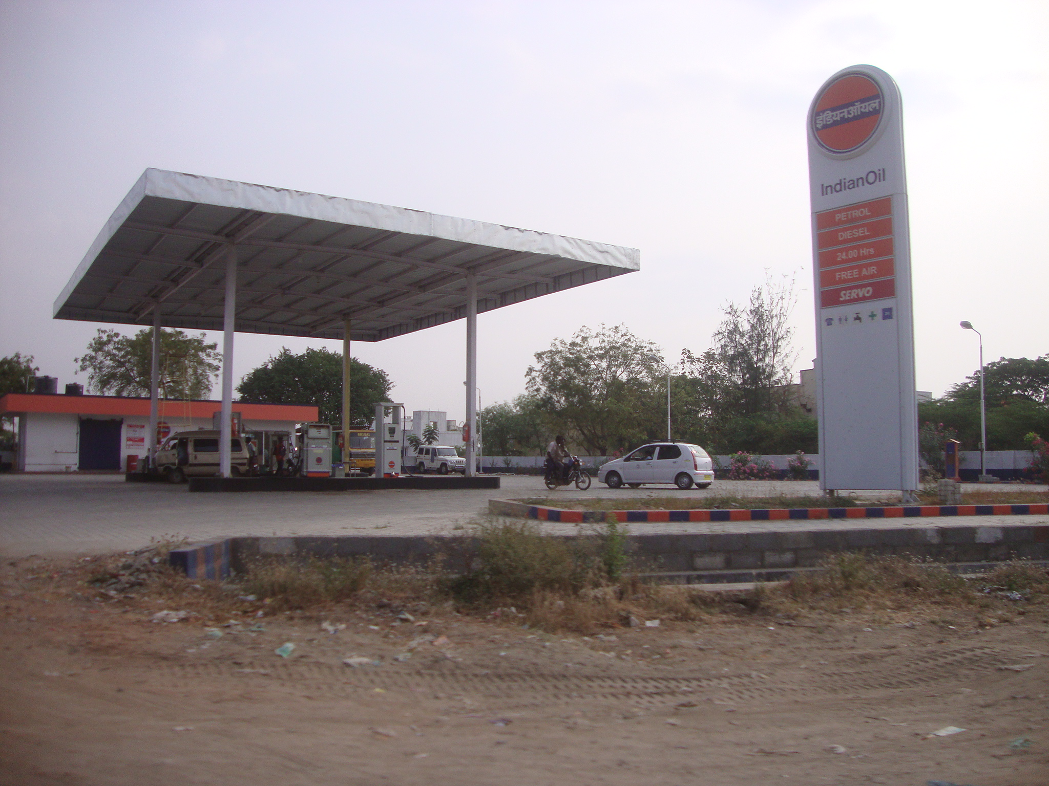 IOC Fuel Station Paraipatti